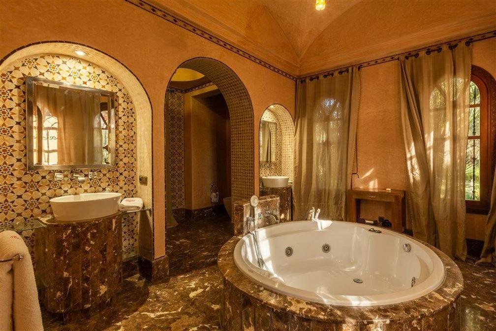 Palais Farah Hotell Marrakesh Exteriör bild